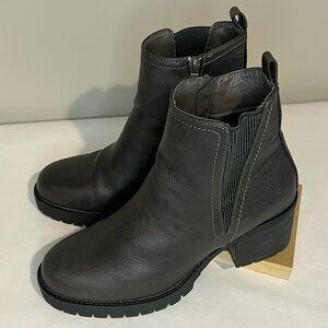 GLOBALWIN: Women's Platform Boots - Grey - Chunky
